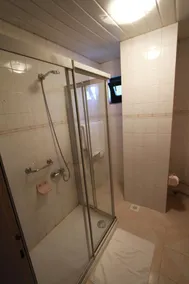Airport Inn - Image 5
