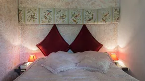 Romantic Hide Away in a Lush and Green Oasis - Image 3