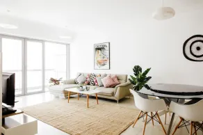 Fantastay Downtown Blvd 8 - Image 2