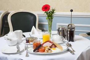 Evesham Hotel - Image 2