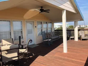 A Beach Getaway - Image 2