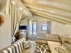 Sybota Seaside Retreat - Chique Marina Loft - Image 2