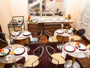 Adies Garden Suites - Image 5