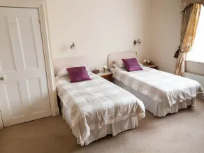 Wisteria House Lymington - Image 4