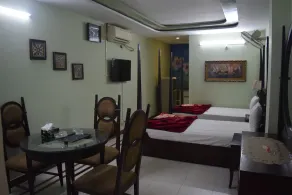 Raywal Executive Suites - Image 5