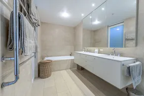 Exquisite House with Pool - Image 3