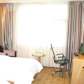 Hanyan Pearl Hotel - Image 2