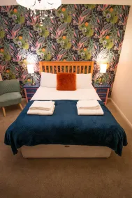 The Royal George - Image 5
