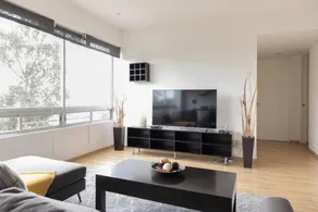 Deluxe Condo With GYM and Garden Near La Mexicana Park - Image 3