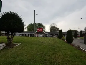 Budget Inn - Image 4