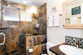The Fillmore in Tahoe Park ~ Walking Distance to Lake! Hot Tub! - Image 5