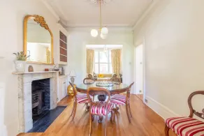 Stunning 3 Bedroom Home in Islington - Image 3
