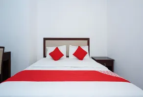 OYO 43955 N9 Business Hotel - Image 2