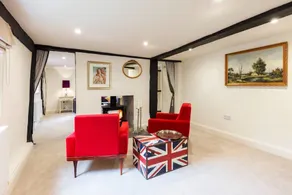 Beautiful 4 Bedroom Property - Image 2