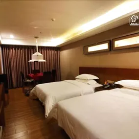 Park Lane Hotel (Jiangmen Shuinan) - Image 4