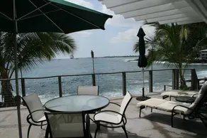 Kona Bay Seaclusion-Oceanfront with Pool - Image 5