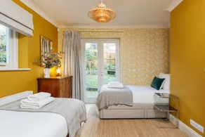 Bright 2 Bedroom Apartment with Garden in Clapham - Image 2