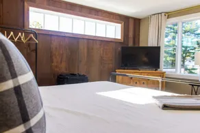 The Edgewood Inn - Image 4
