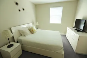 Cosmopolitan Apartments - Image 4