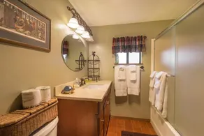 Family Friendly Tahoe Vista Cabin - Walk to Lake! - Image 4
