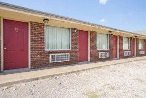 OYO Hotel Breckenridge TX Hubbard Creek Lake - Image 4