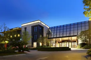 Shanghai Hotel Lane Aura - Image 3