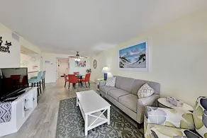 Charmant appartement en copropriété entièrement équipé avec barbecue et piscine | Vue plage | Plage à proximité - Image 2