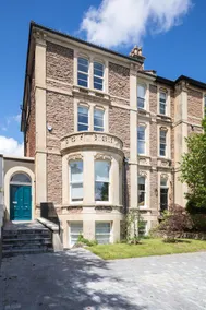 Exceptional Renovated Period Home in Clifton - Image 3