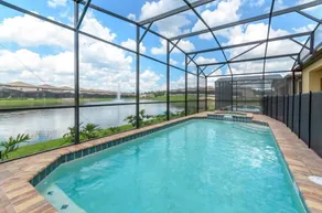 Villa adaptée aux familles avec piscine privée et jacuzzi | Vue lac - Image 4