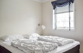 Beautiful Apartment in Åkrehamn With Wifi and 2 Bedrooms - Image 2