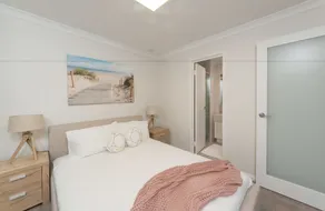 Lakeview Apartment Suite 18 - Image 5