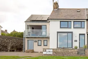 Host Stay Craster Waves - Image 4