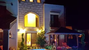 House With 4 Bedrooms in Kuşadası, With Private Pool and Enclosed Garden - 2 km From the Beach - Image 5