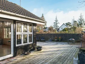 Attractive Holiday Home at Beachfront in Jutland - Image 3