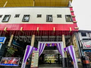 OYO 5231 M V Boutique Hotel - Image 3