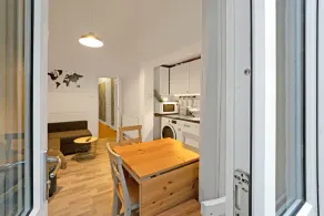 Central and Modern with a Garden - Image 2