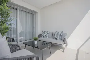 Liiiving Luxury River View Apartment III - Image 2