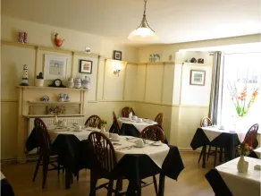 Cromwell House - Image 2