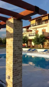 Villa Decauville Studios-Apartments - Image 4