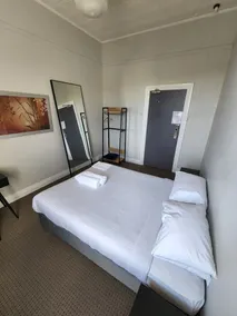 Young  Street Hotel - Image 4