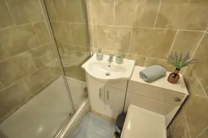 Old Nichol Guest Apartment - Image 3