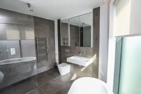 King John Court Apartments - Image 3