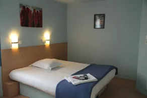 Fasthotel Caen Memorial - Image 2