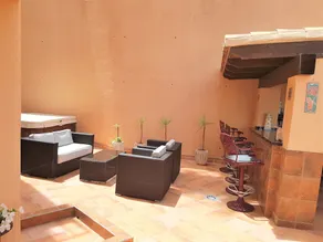 Stunning 4 bed duplex with sea views - Image 2