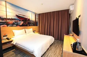 Yeste Hotel (Guilin Railway Station, Xiangbi Mountain, Two Rivers and Four Lakes) - Image 5