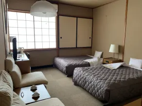Hotel Alpha - Image 4