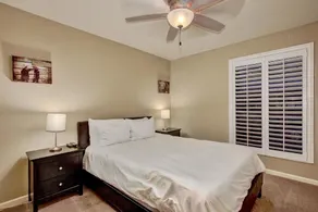 SLS Kathleen Amazing Location with FREE Heated Pool, Spa, Pool Table & - Image 5