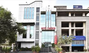 The Cameron by OYO Rooms - Image 4
