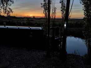 Narrowboat With Hot Tub, Spa, Cruising And More - Image 5