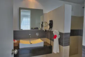 Bluebay Vacation Rentals At Vista Mare - Image 3